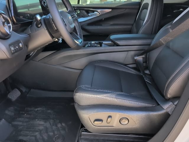 New 2026 Chevrolet Blazer EV LT AWD/4WD image 12