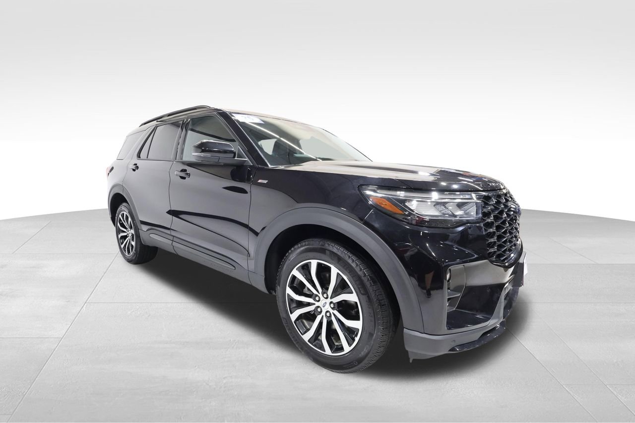 Used 2025 Ford Explorer ST-Line image 6