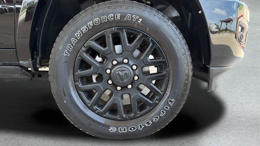Used 2025 RAM 2500 Limited AWD/4WD image 12