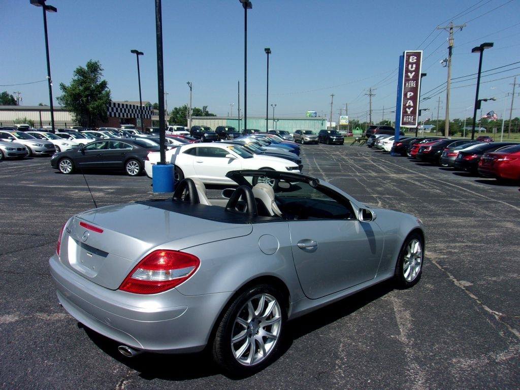 Used 2007 Mercedes-Benz SLK 350 image 2