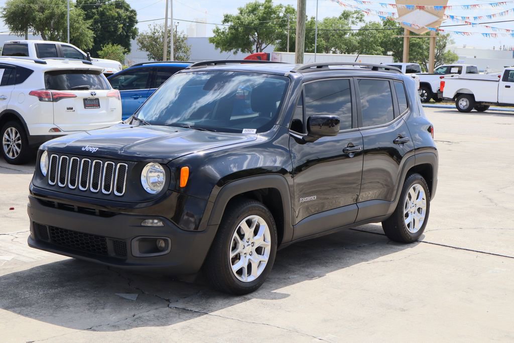 Used 2017 Jeep Renegade Latitude FWD image 5