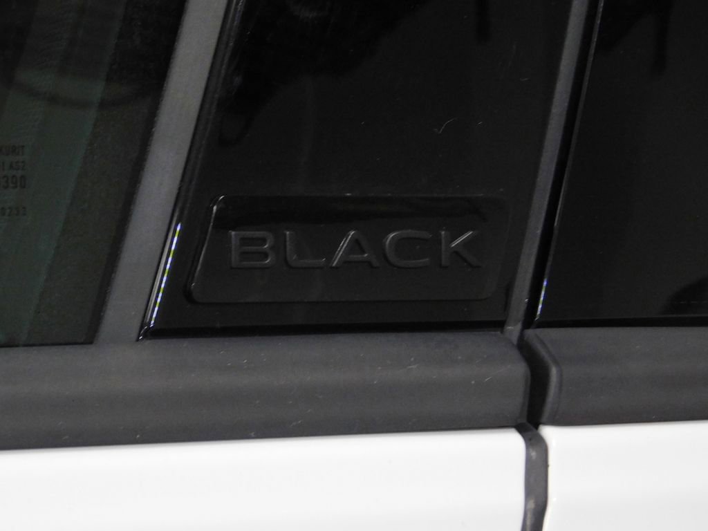Used 2025 Volkswagen Golf R Black Edition image 30