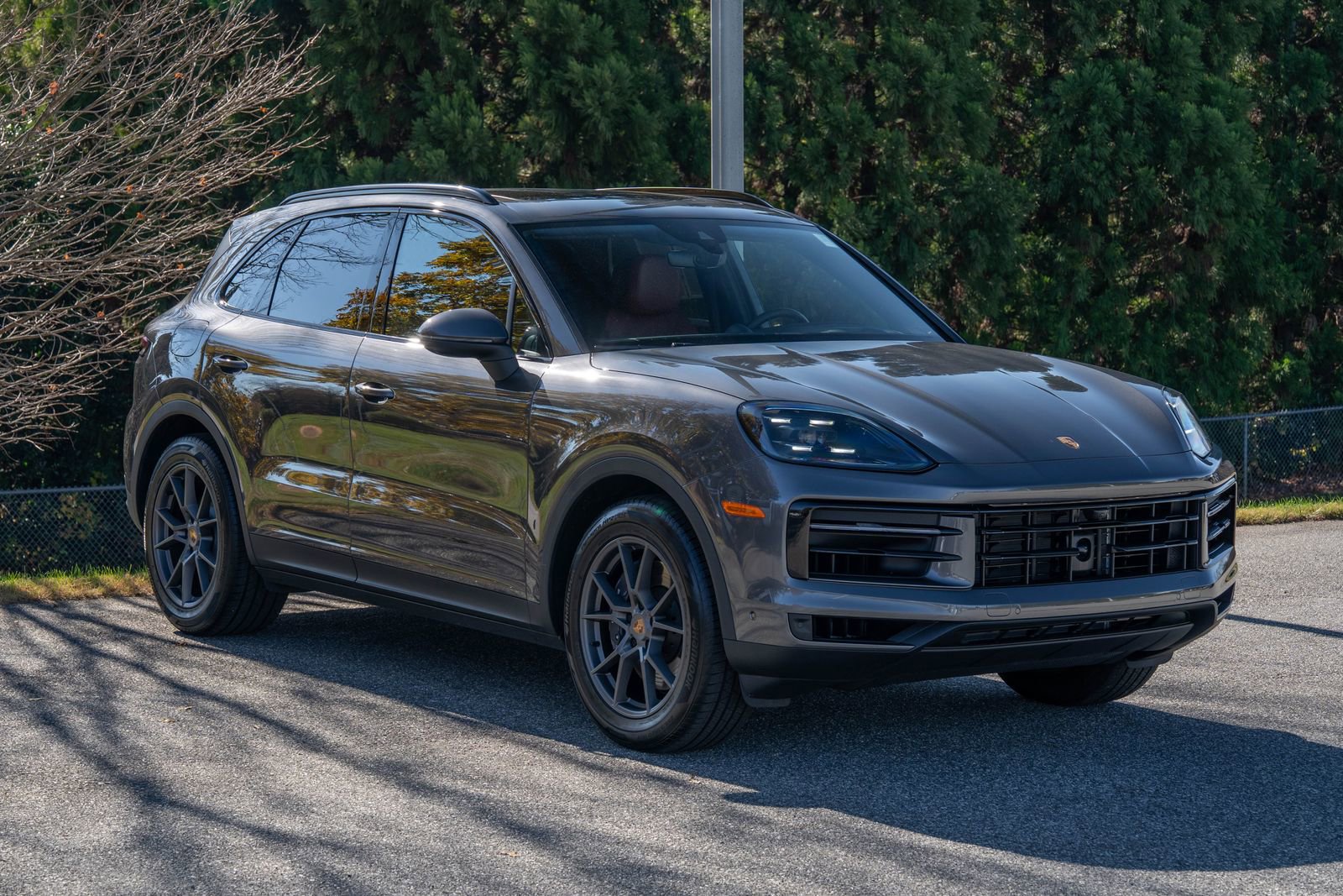 Certified 2025 Porsche Cayenne image 9
