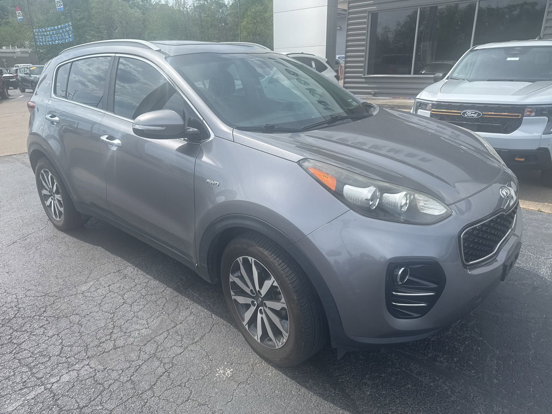 Used 2018 Kia Sportage EX image 4