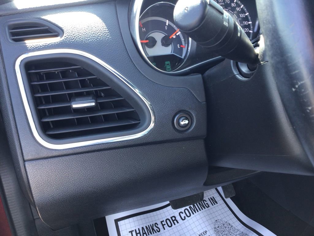 Used 2013 Chrysler 200 Touring image 17