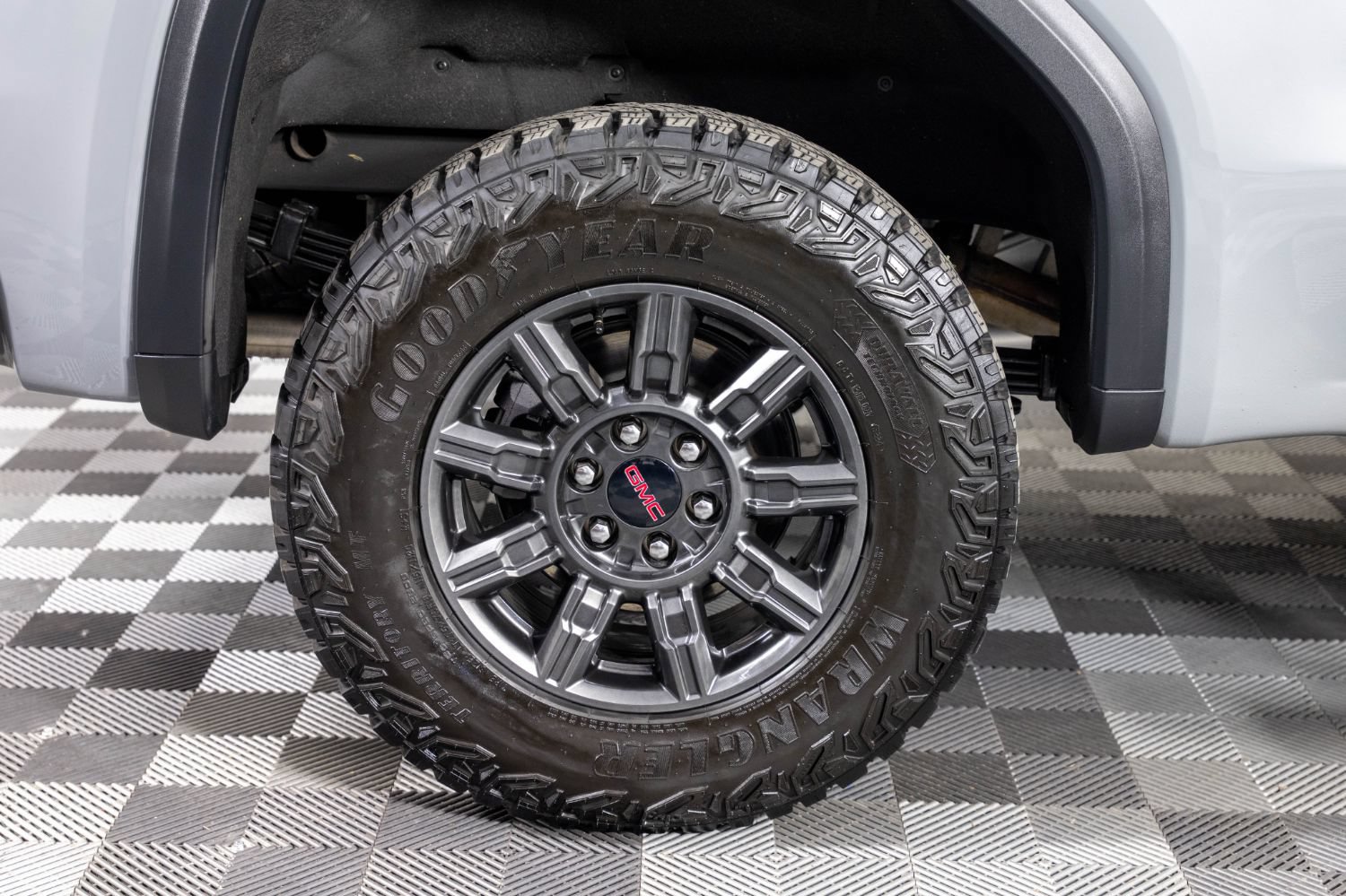 Used 2025 GMC Sierra 1500 AT4X AWD/4WD image 41