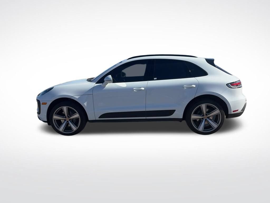 Used 2025 Porsche Macan AWD/4WD video 2