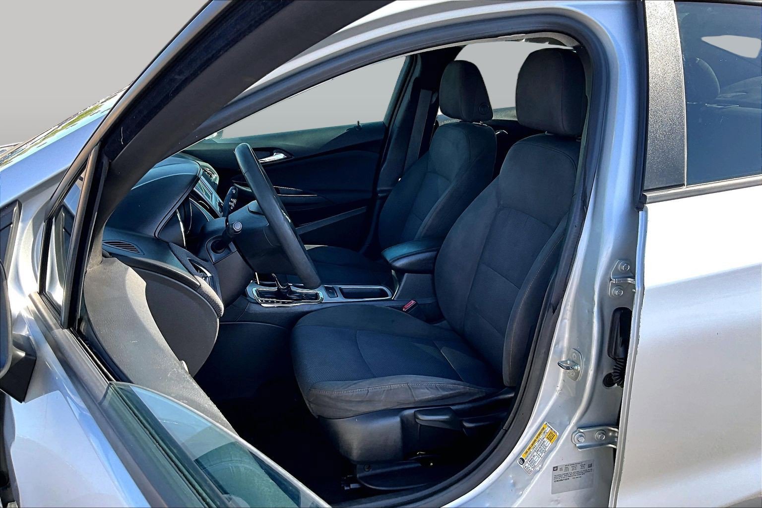 Used 2018 Chevrolet Cruze LS FWD image 21