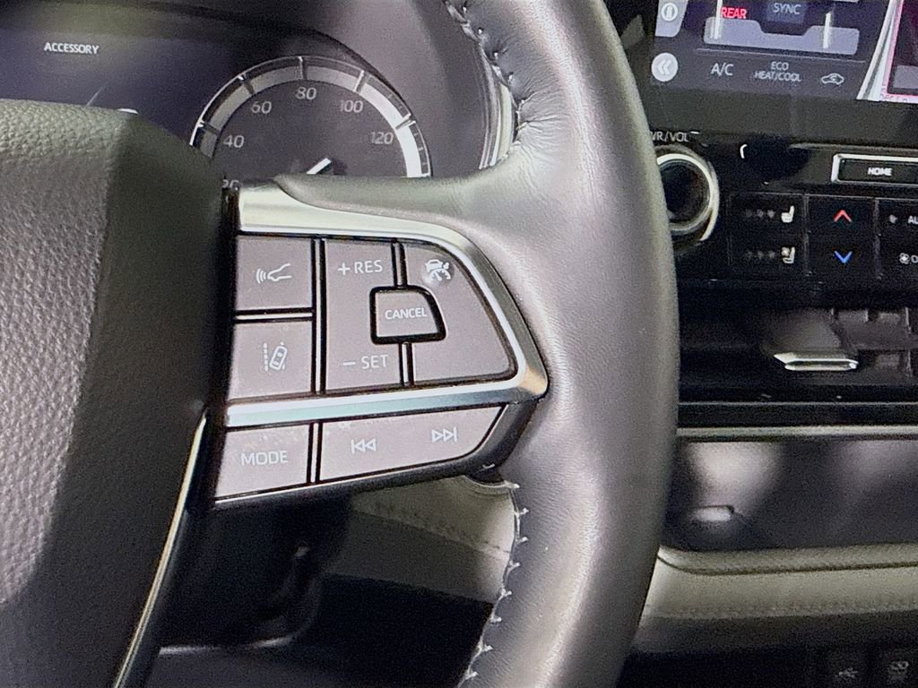 Used 2021 Toyota Highlander Platinum image 23