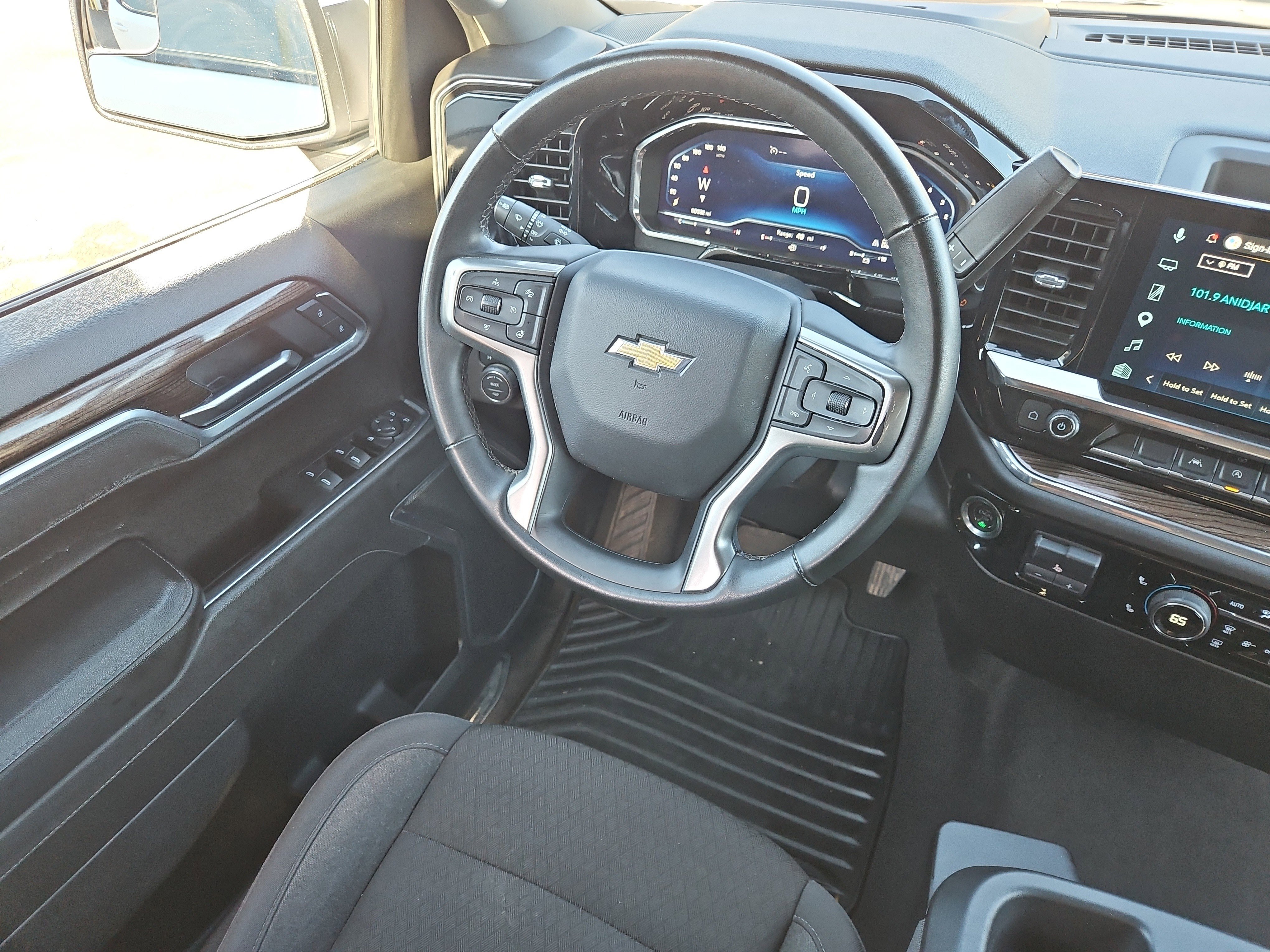 Certified 2025 Chevrolet Silverado 1500 LT AWD/4WD image 8