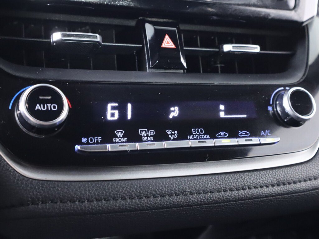 Used 2020 Toyota Corolla SE FWD image 21
