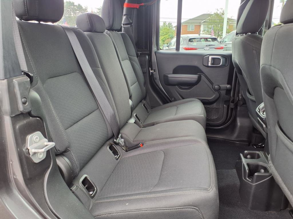 Used 2022 Jeep Gladiator Sport w/ Trailer Tow Package image 7