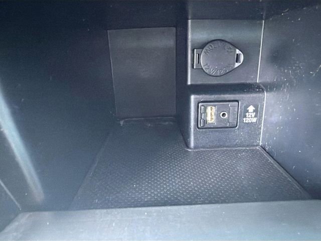 Used 2013 Toyota Camry SE image 26