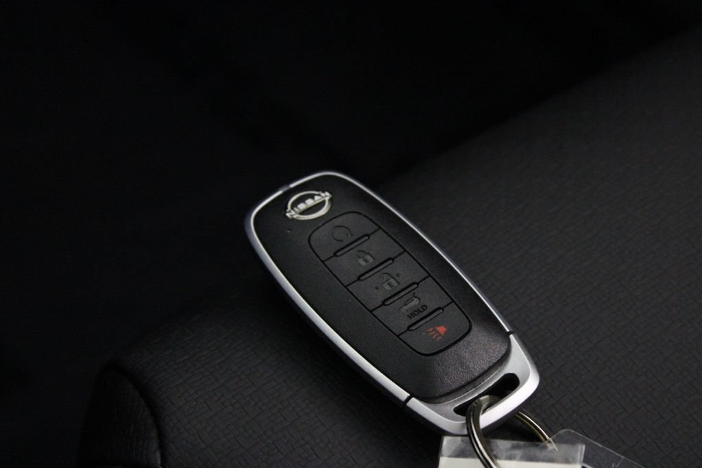 Certified 2025 Nissan Rogue SV w/ SV Premium Package FWD image 31