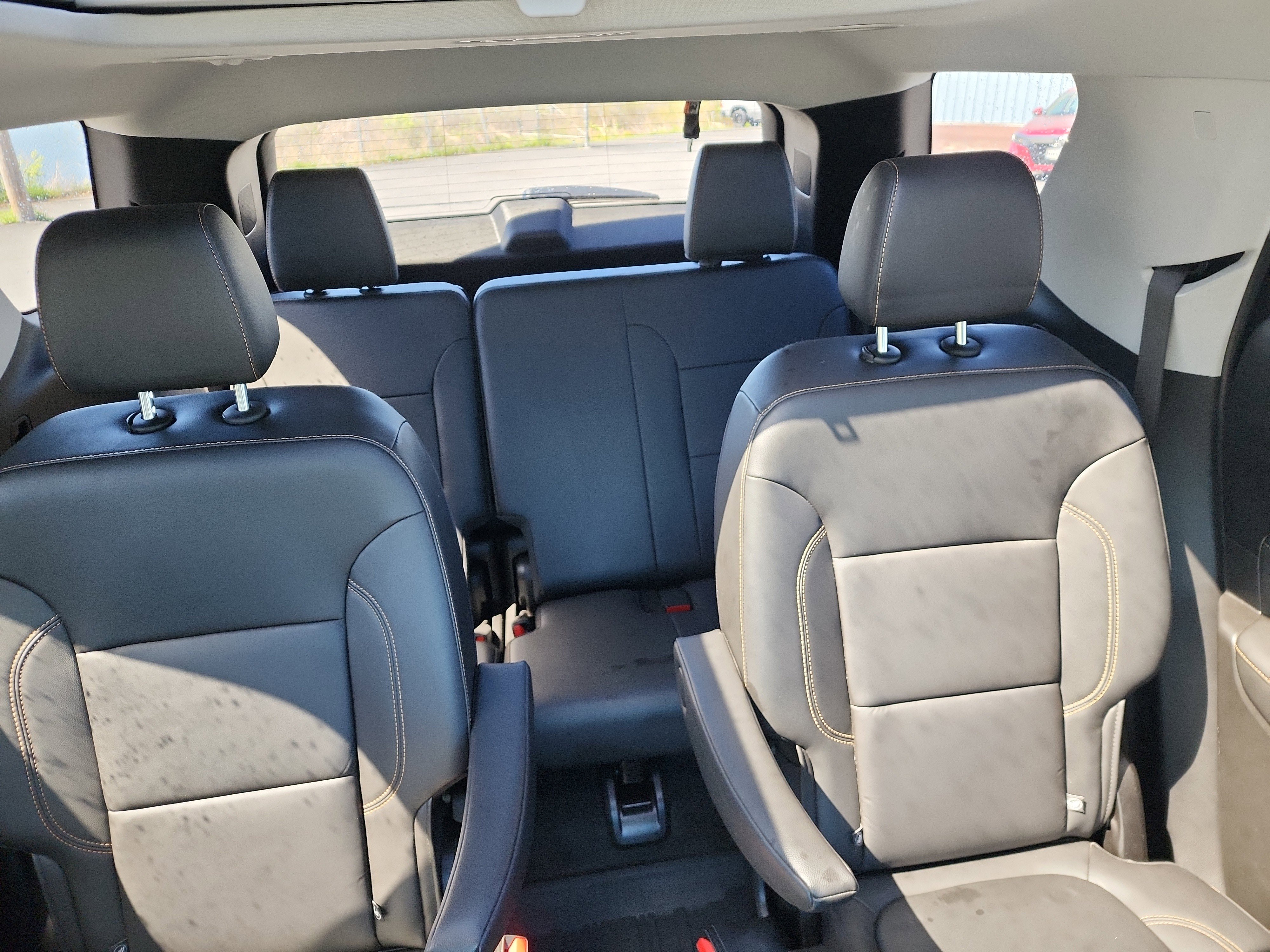 Certified 2021 Chevrolet Traverse RS w/ LPO, Floor Liner Package AWD/4WD image 24