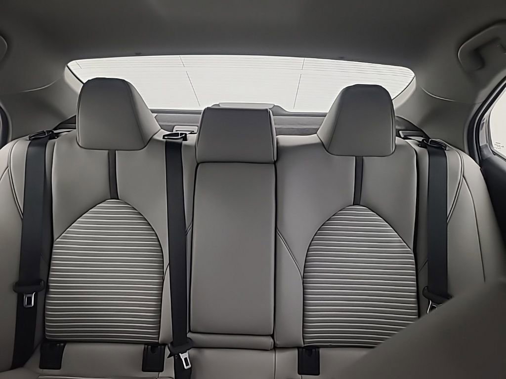 Used 2023 Toyota Camry SE image 25