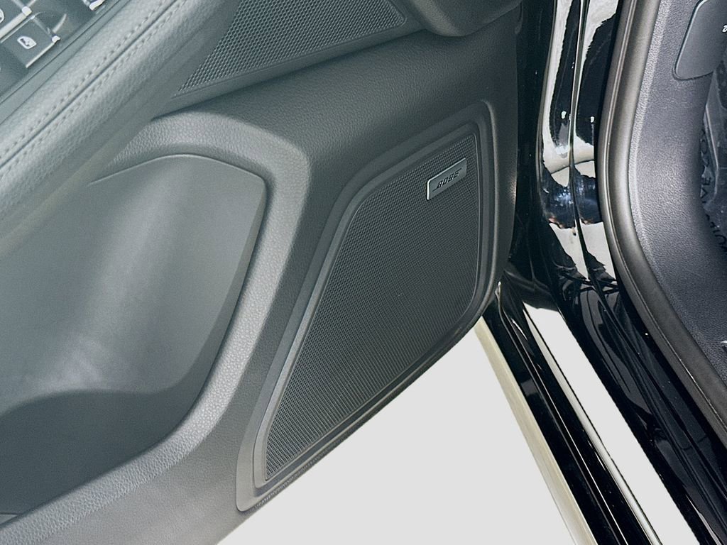 New 2026 Porsche Macan Turbo AWD/4WD image 20