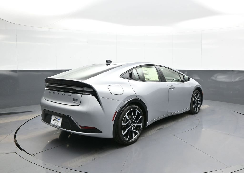 New 2026 Toyota Prius Plug-In Hybrid FWD image 6
