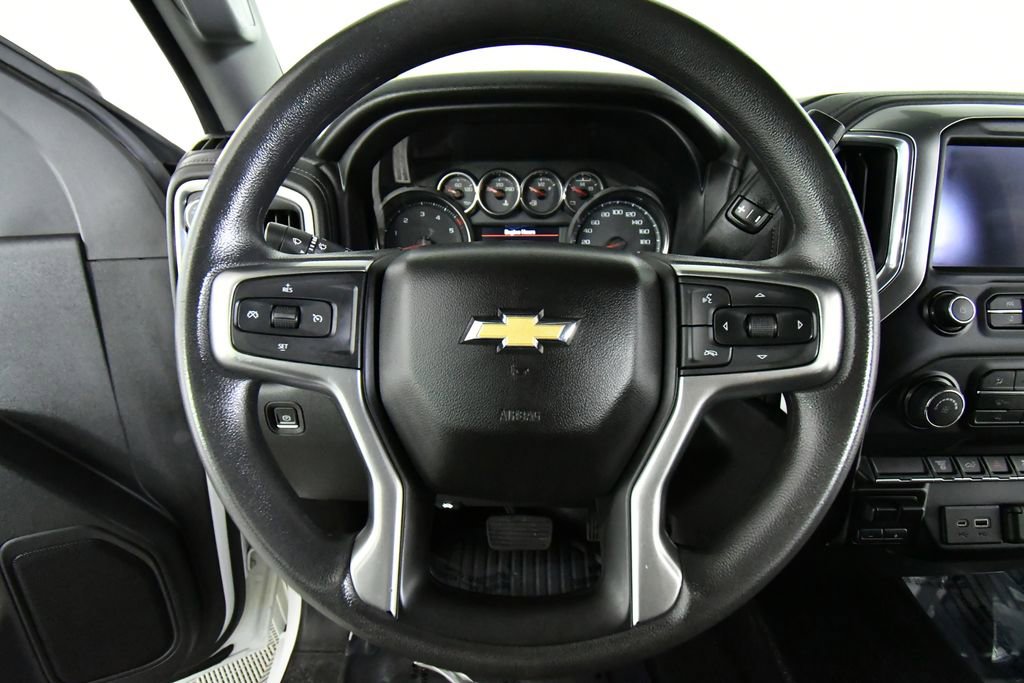 Used 2021 Chevrolet Silverado 3500 LT AWD/4WD image 2