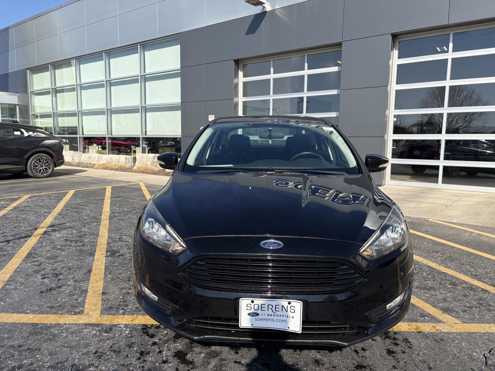 Used 2017 Ford Focus SE image 2