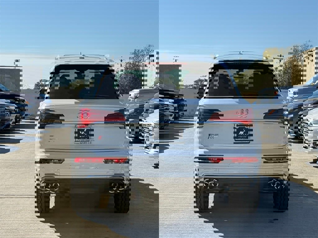 Used 2024 Audi SQ5 Premium image 10