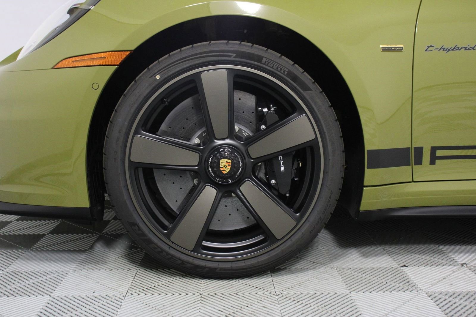 New 2026 Porsche 911 GTS RWD image 18