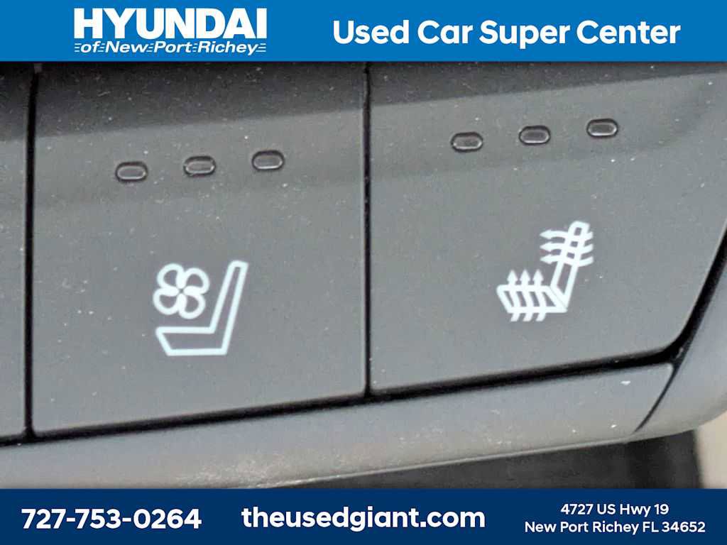 Used 2025 Cadillac CT4 Premium Luxury RWD image 26