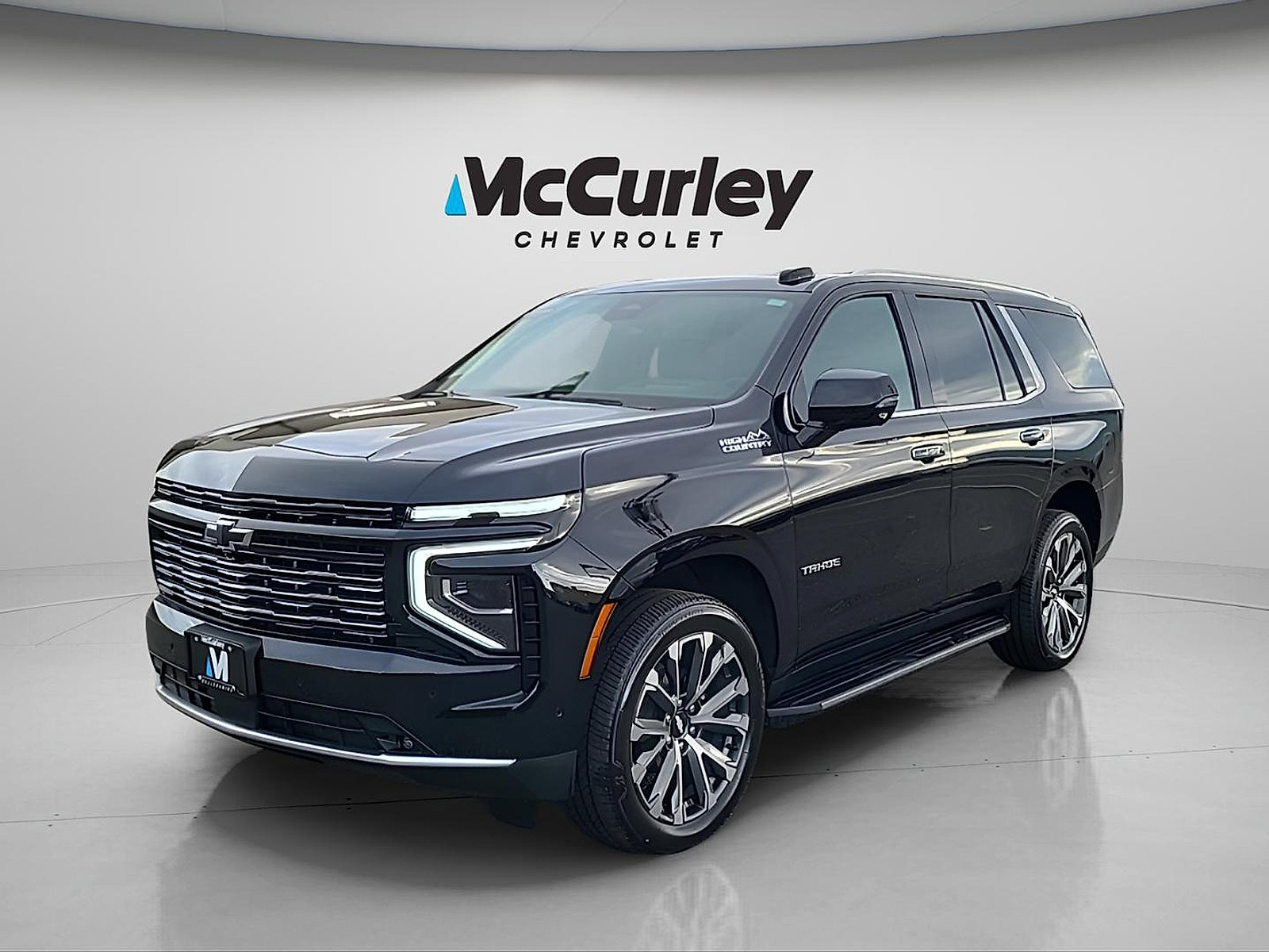 Used 2025 Chevrolet Tahoe High Country w/ Sun And Tow Package AWD/4WD image 3