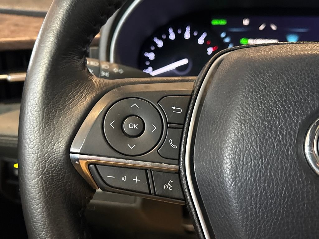 Used 2019 Toyota Avalon XLE w/ Moonroof Package image 19