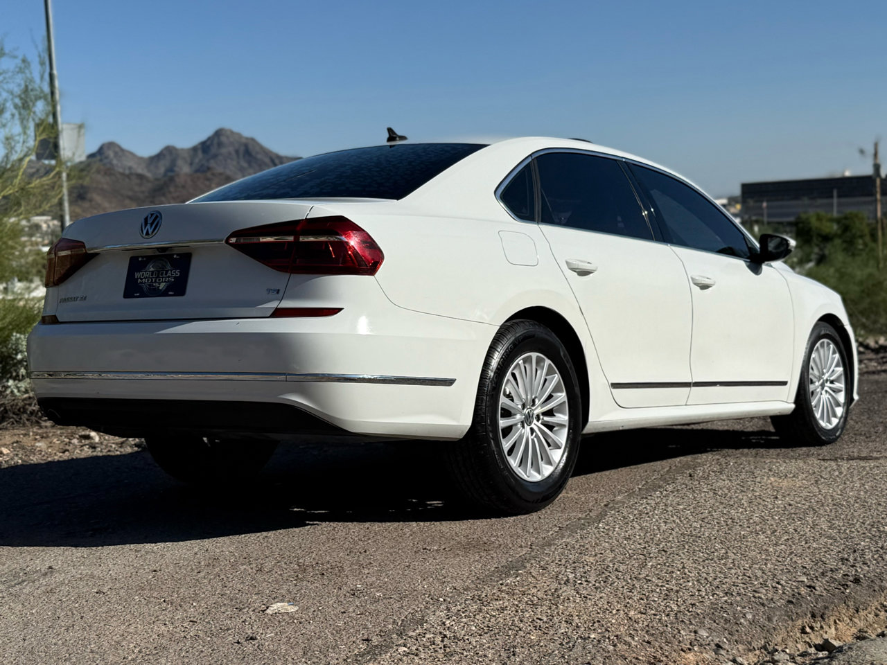 Used 2017 Volkswagen Passat 1.8T SE image 7