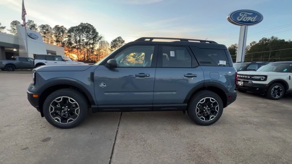 New 2025 Ford Bronco Sport Outer Banks image 3