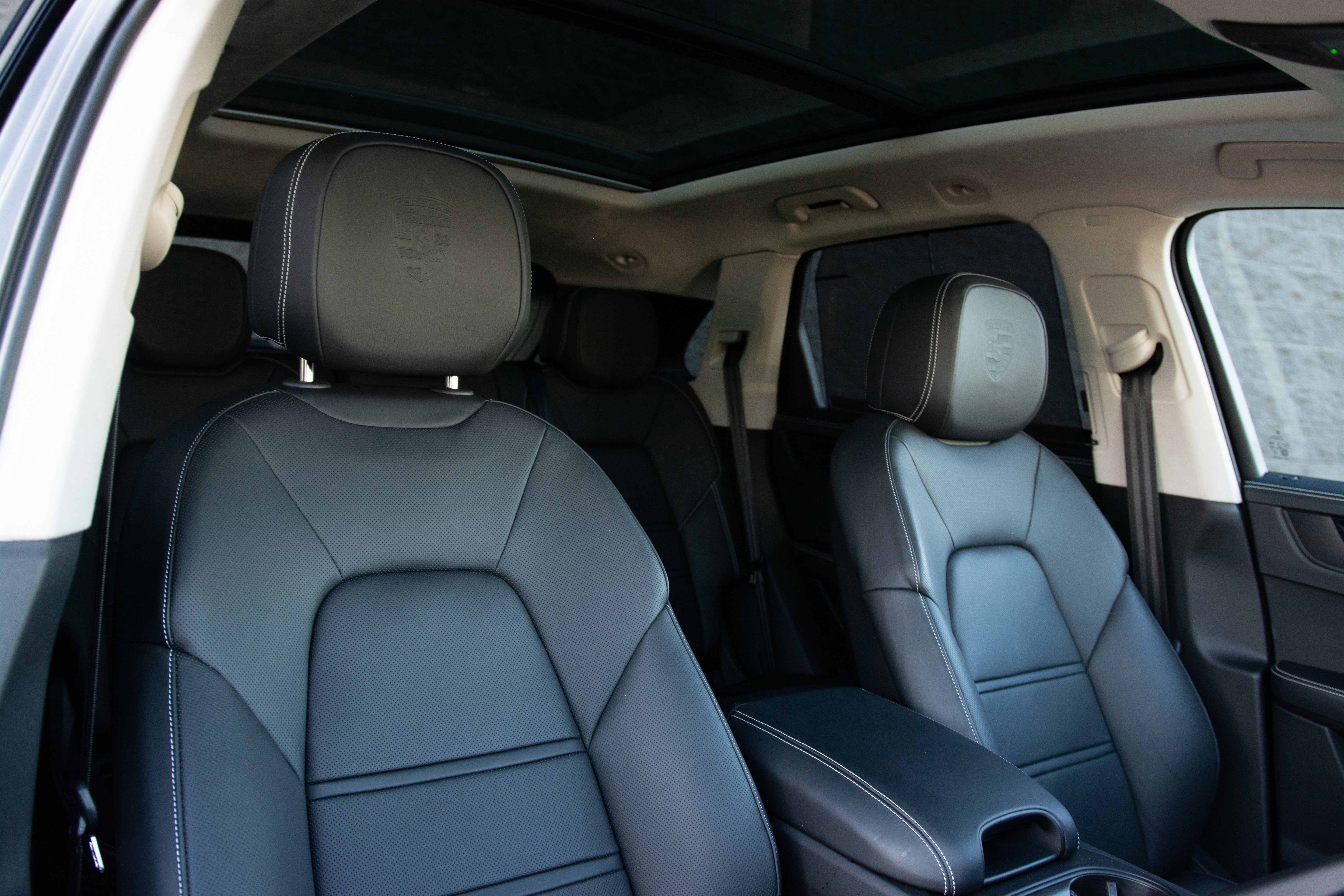 Certified 2025 Porsche Cayenne GTS image 26