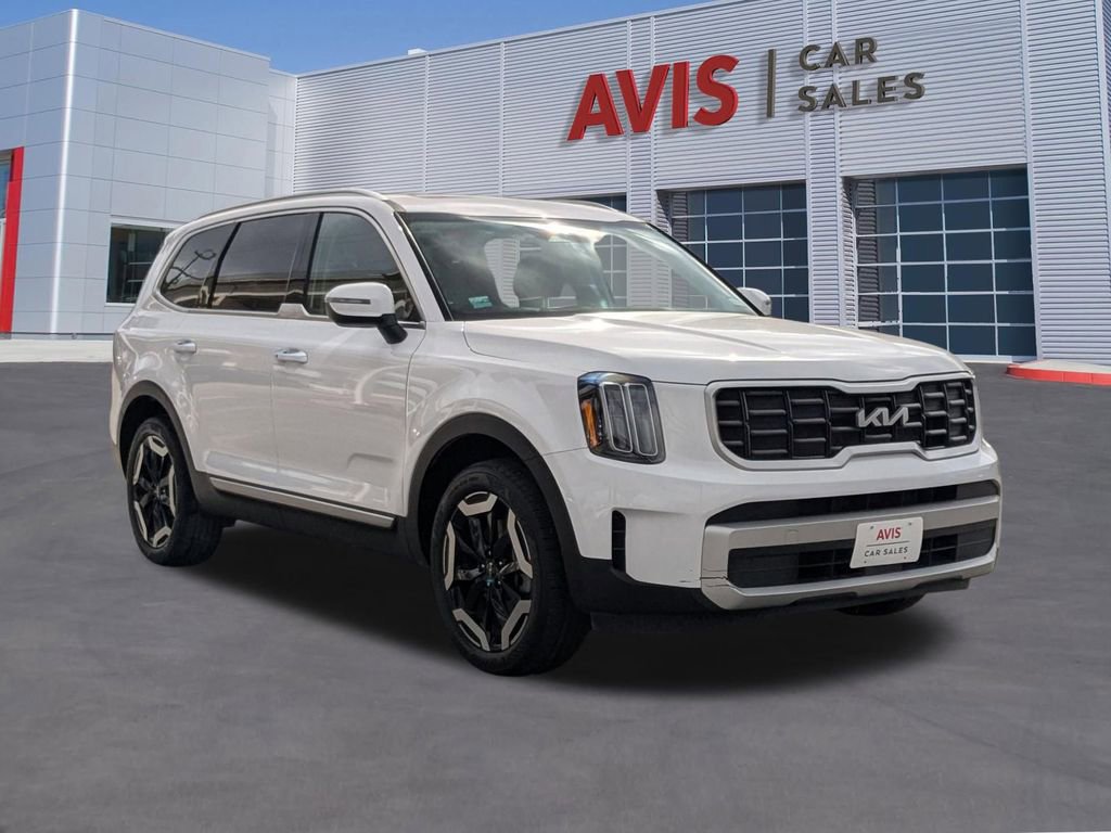 Used 2025 Kia Telluride S image 9