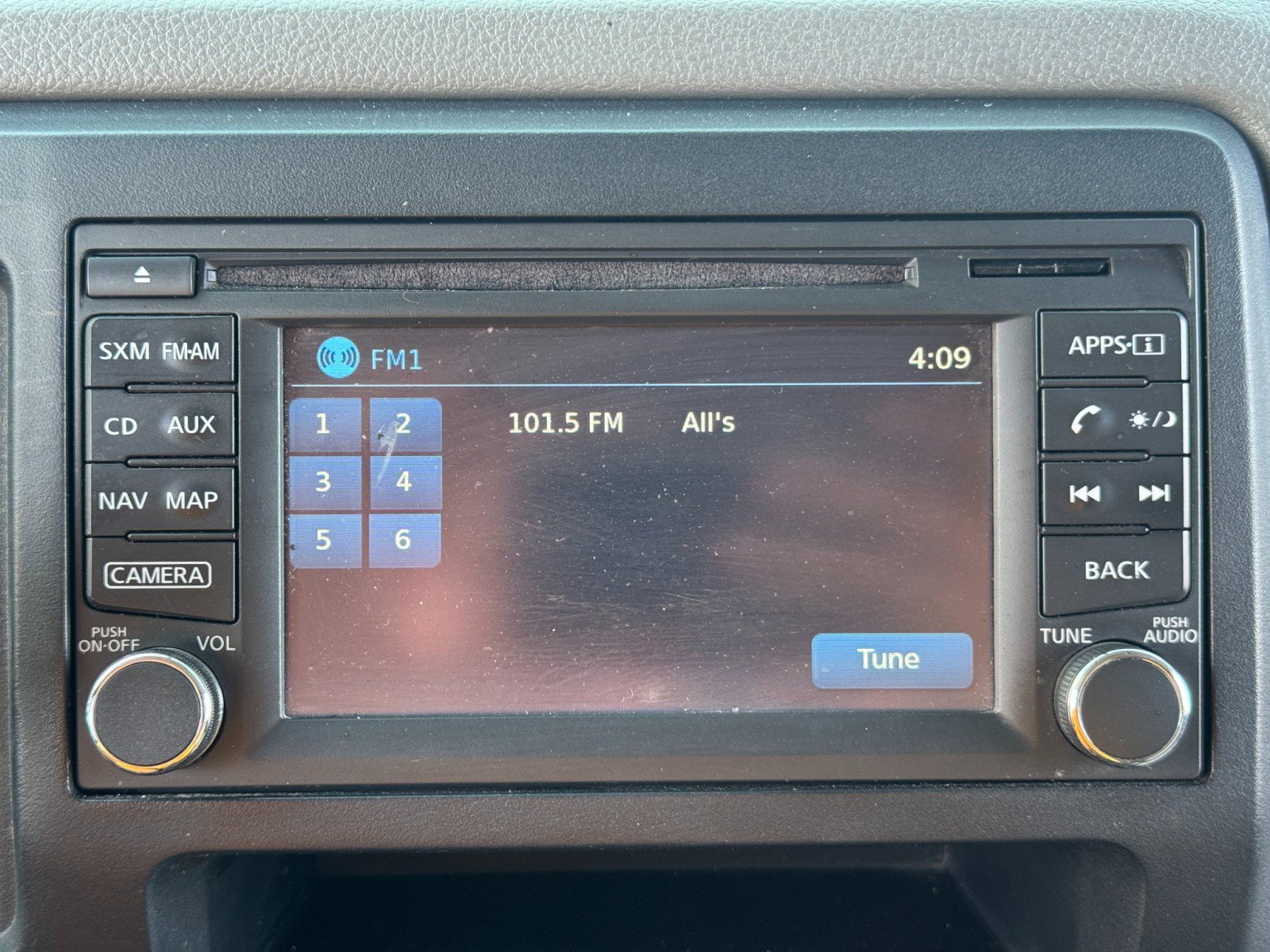 Used 2018 Nissan NV 3500 SL image 23