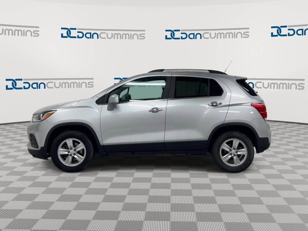 Used 2018 Chevrolet Trax LT w/ LT Convenience Package image 5
