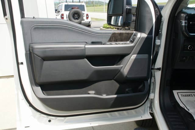 New 2026 Ford F250 Lariat image 17
