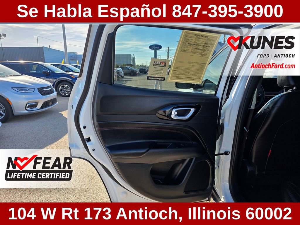 Used 2025 Jeep Compass Trailhawk AWD/4WD image 23
