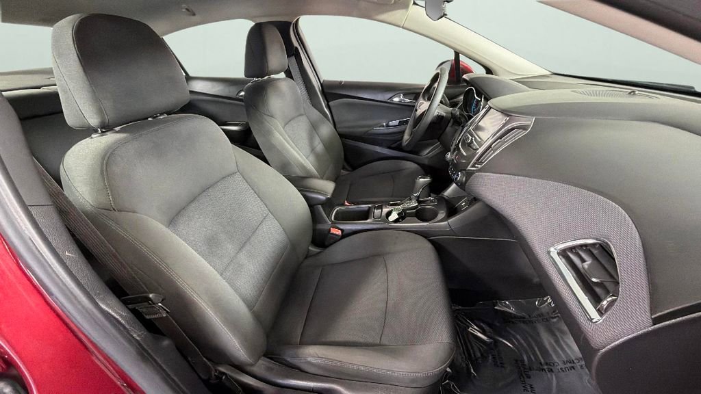 Used 2017 Chevrolet Cruze LT w/ Convenience Package FWD image 32