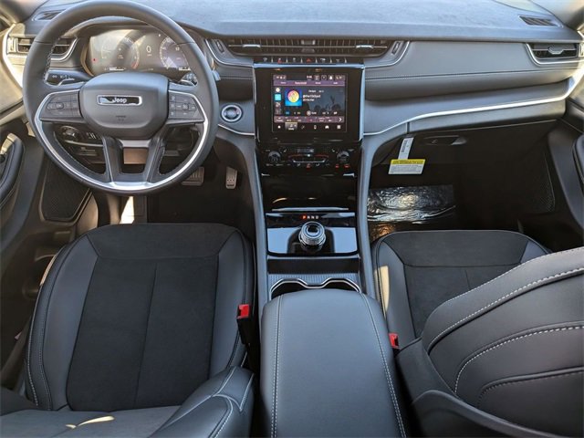 New 2025 Jeep Grand Cherokee Altitude image 28