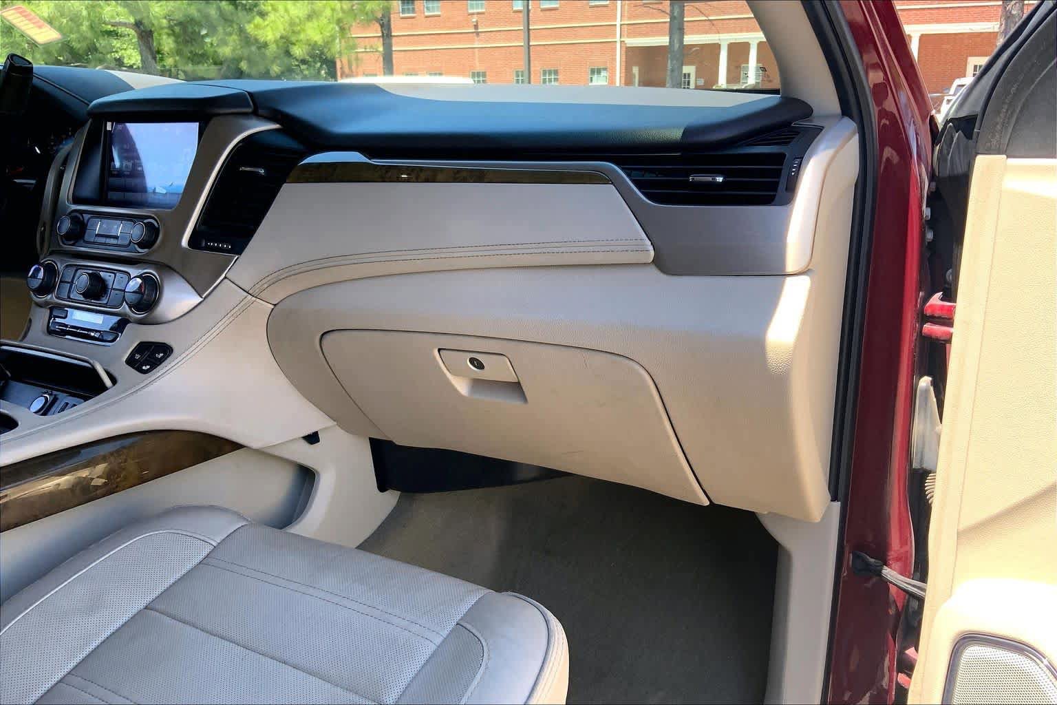 Used 2016 GMC Yukon XL Denali w/ Open Road Package AWD/4WD image 19