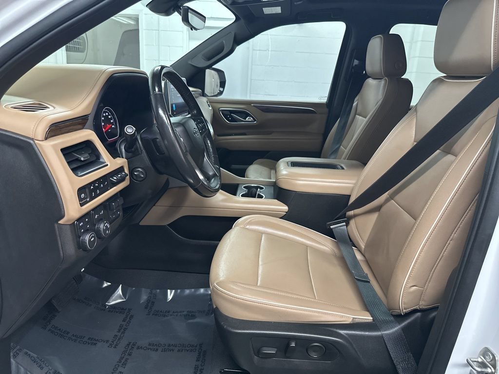 Used 2021 Chevrolet Suburban Premier w/ Premium Package AWD/4WD image 18