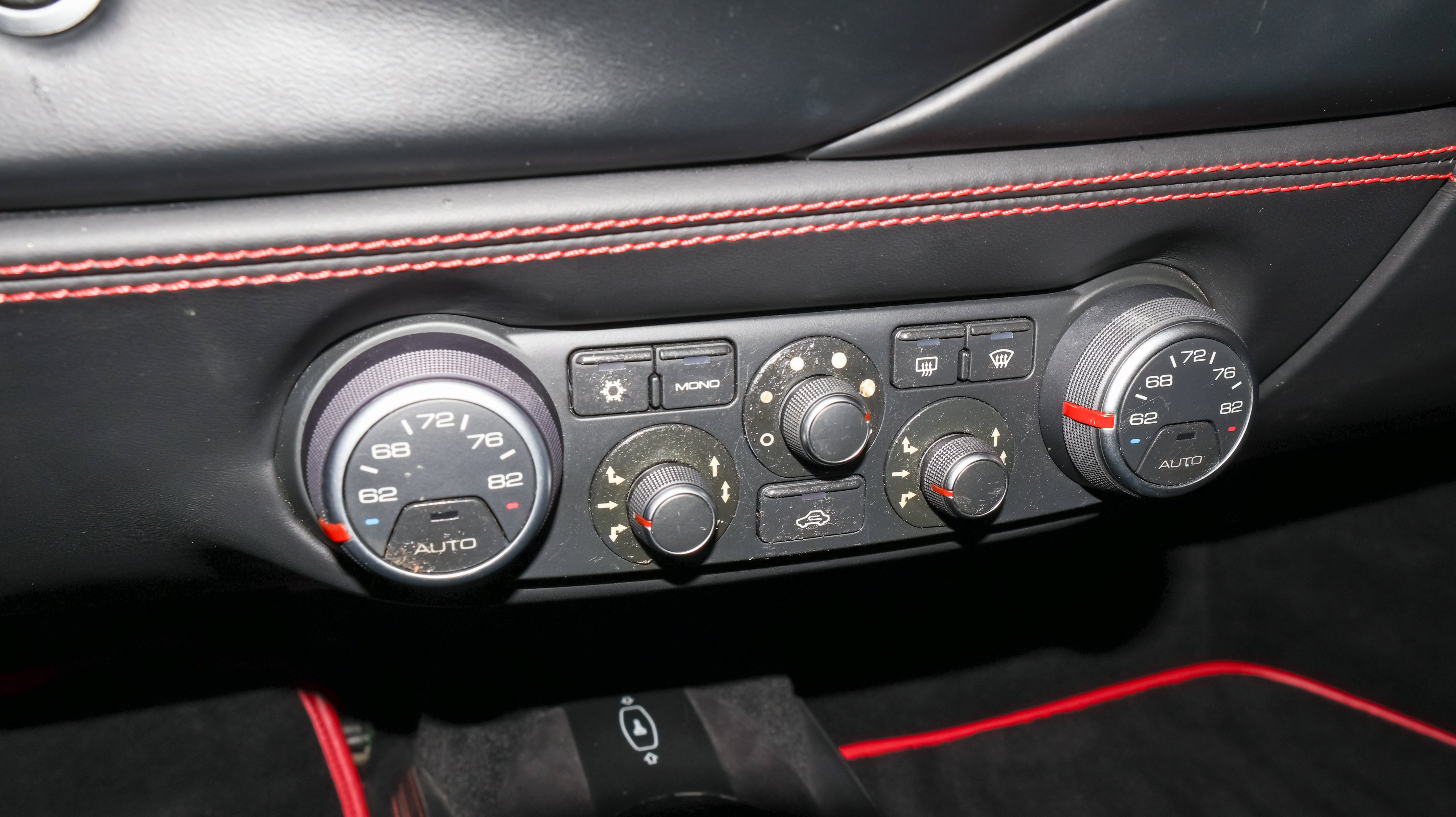 Used 2019 Ferrari 488 Spider RWD image 26