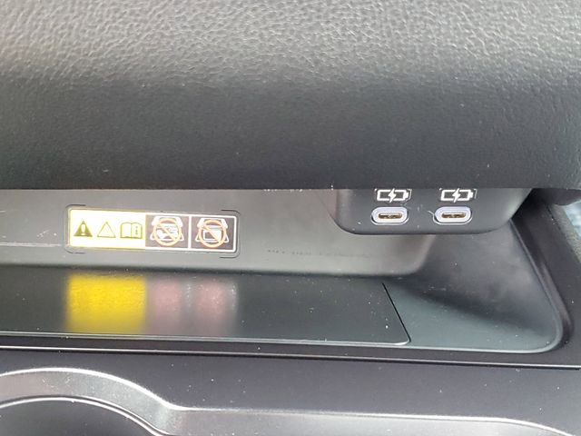 Used 2023 Lexus UX 250h AWD w/ Accessory Package (Z1) image 18