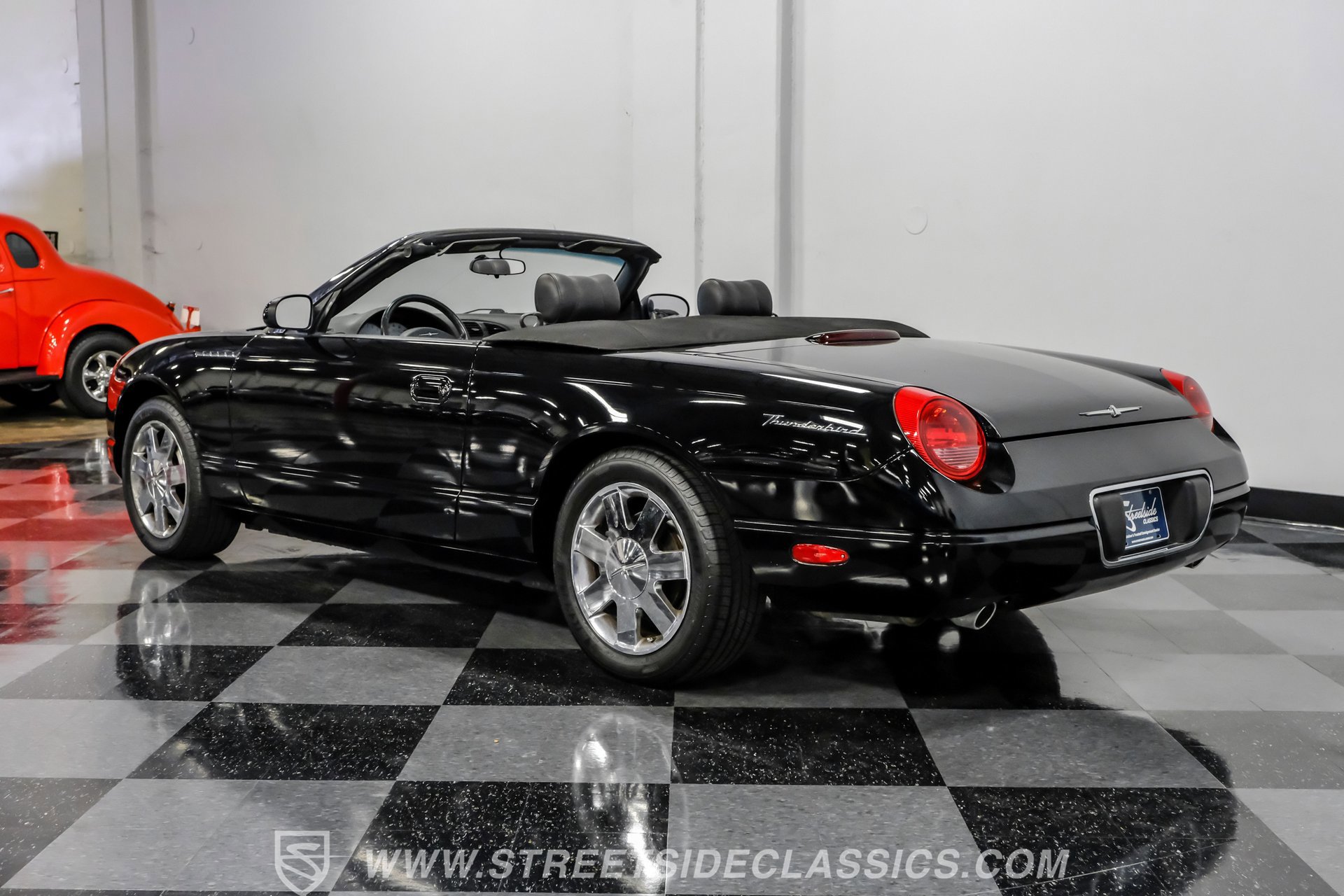 Used 2002 Ford Thunderbird image 8