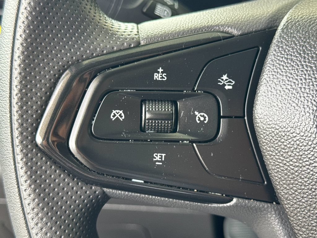 Used 2024 Chevrolet Trax LT FWD image 25