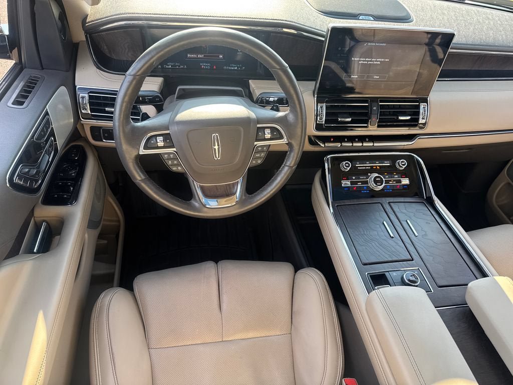 Used 2023 Lincoln Navigator Reserve AWD/4WD image 15