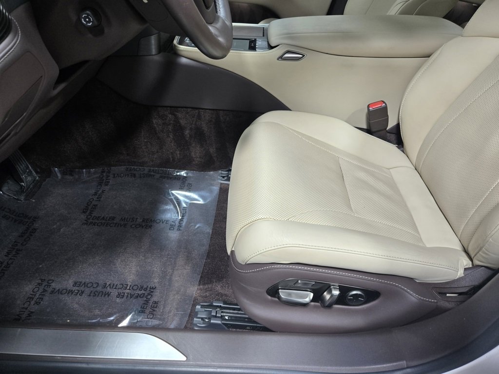 Used 2019 Lexus LS 500 image 11