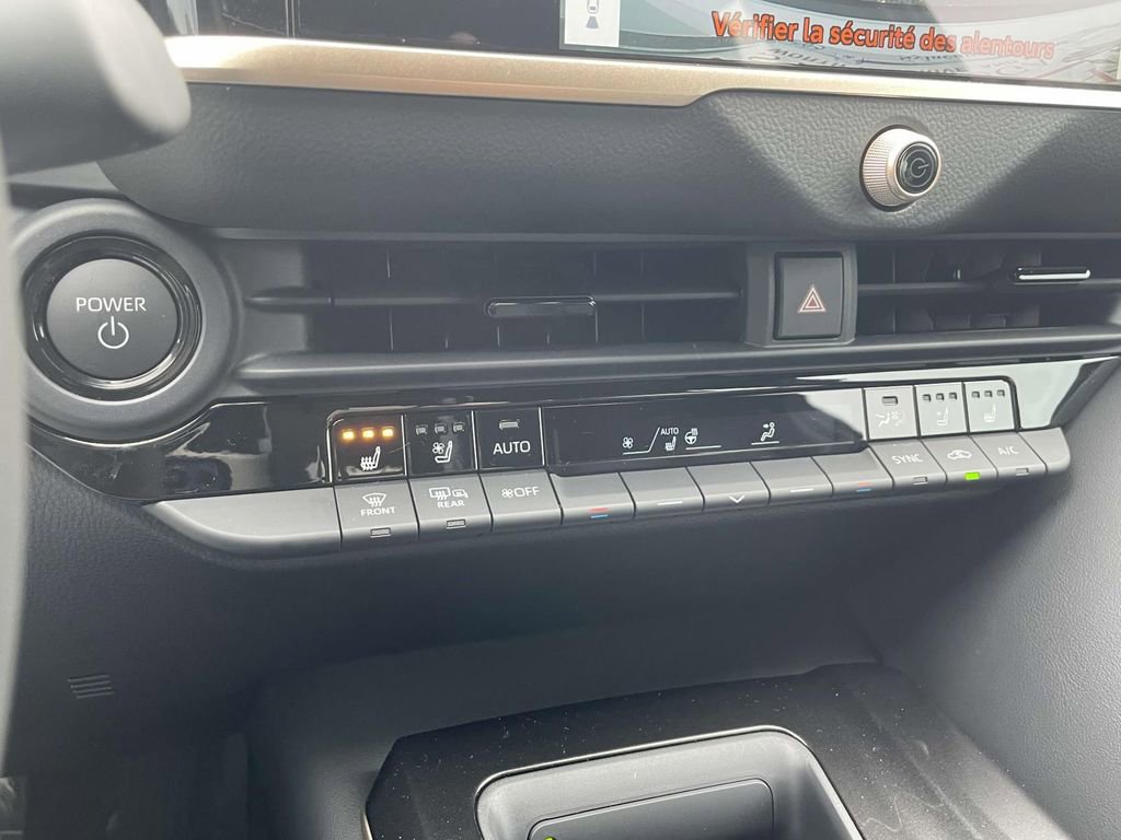 New 2025 Toyota Crown Signia image 13