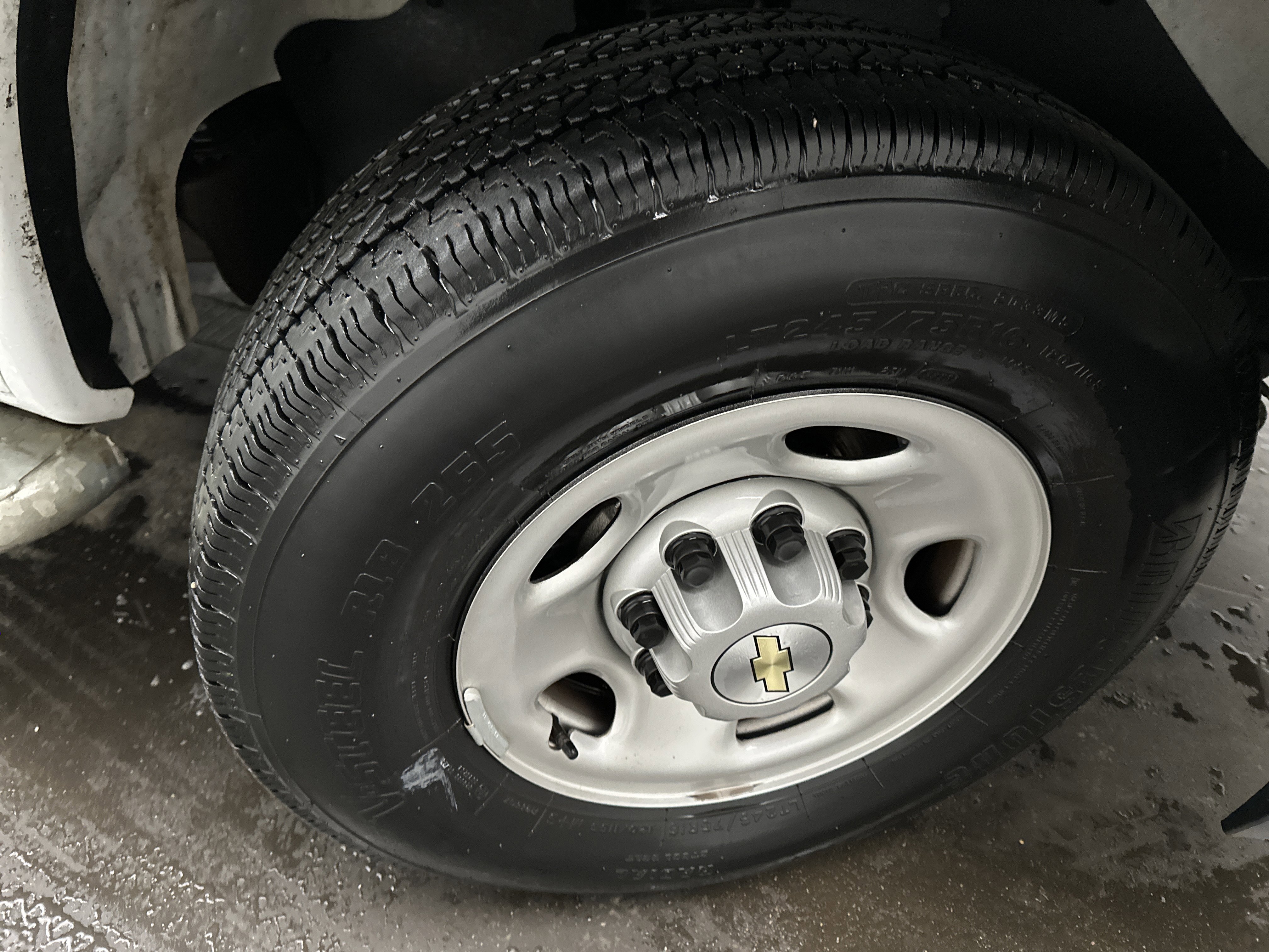 Used 2024 Chevrolet Express 2500 Work Van w/ Driver Convenience Package image 10