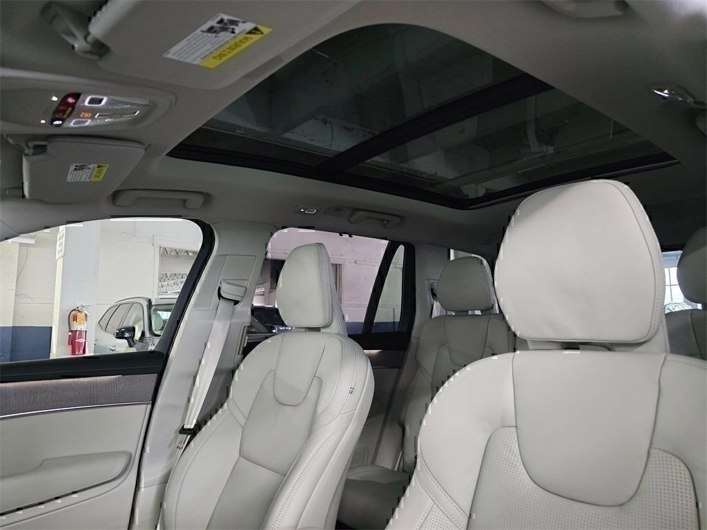 New 2026 Volvo XC90 B6 Ultra w/ Protection Package image 11